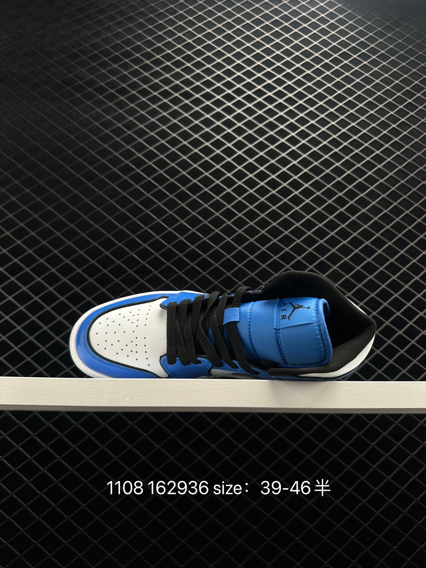 Air Jordan 1 Mid“Light Smoke Grey”